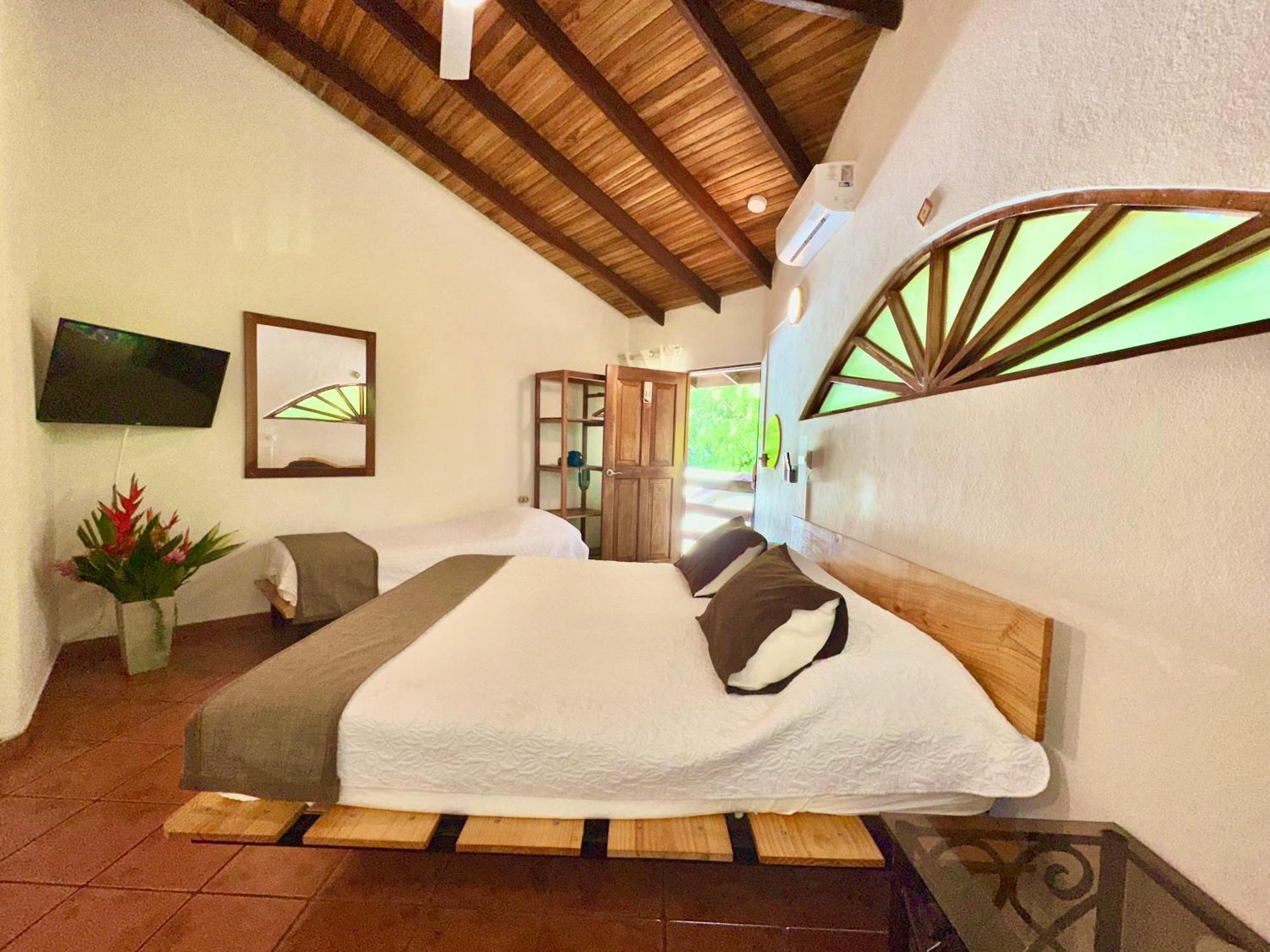 Hotel Luna Llena Tamarindo Exterior photo